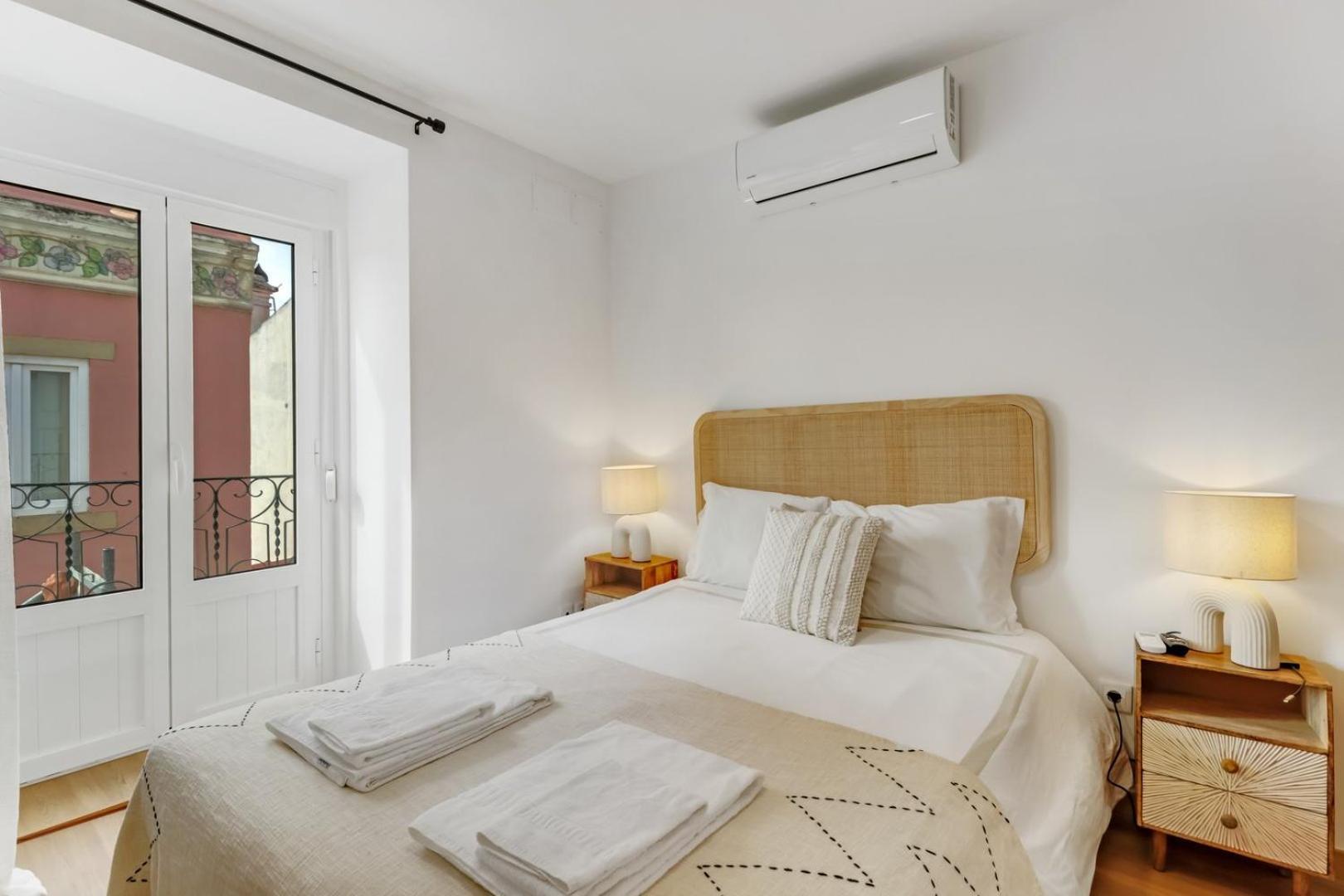1br Cosy Heart Of Santos W Ac | By Airnest Appartement Lisboa